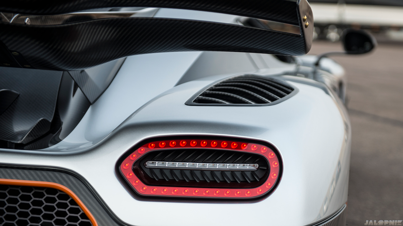 Illustration for article titled The Koenigsegg One:1 Is Sweden's 280 MPH Carbon Fiber Hypercar